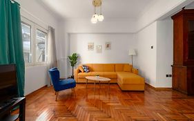Spacious 2Bd Apartment Next To Athens Archeological Museum