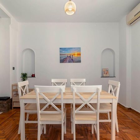 Spacious 2Bd Apartment Next To Athens Archeological Museum Exterior foto